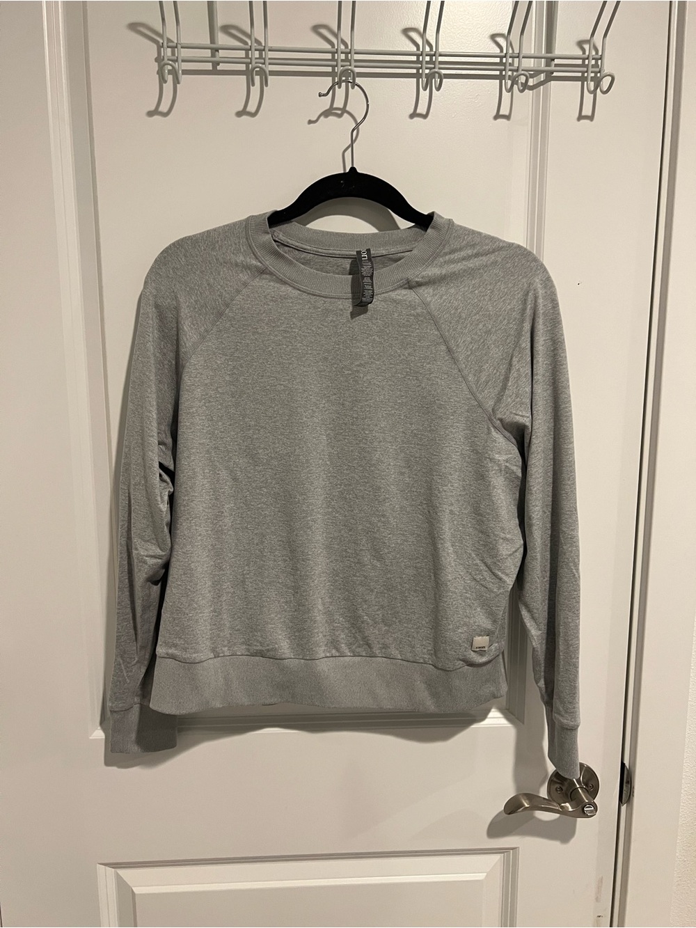 Vuori Halo Crew Sweatshirt - Pale Heather Grey